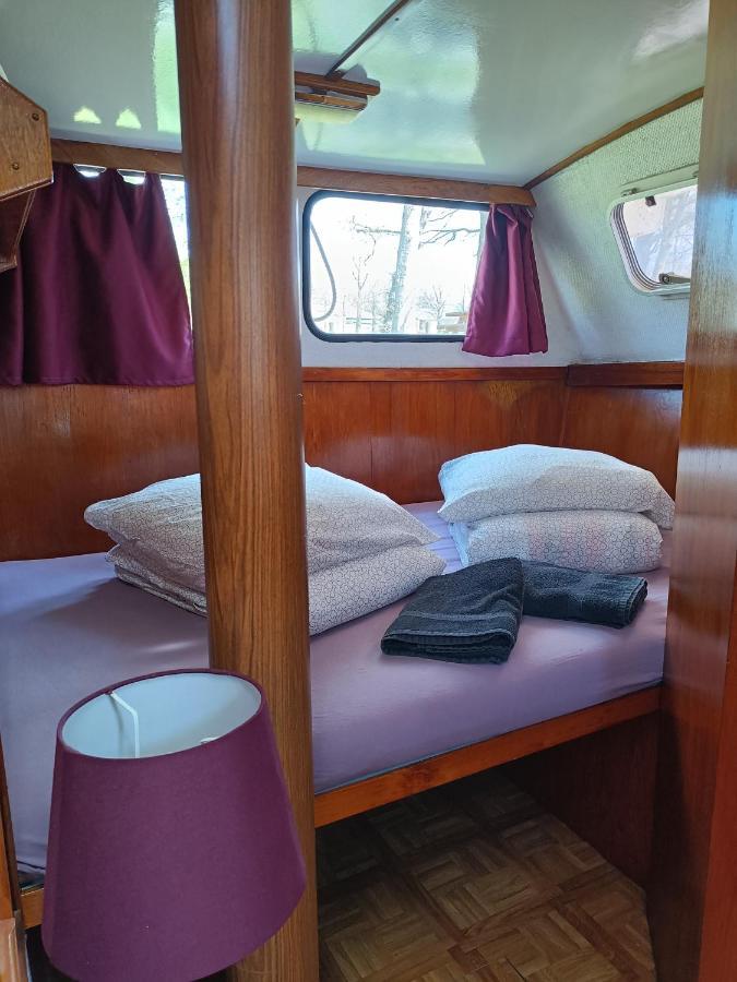 Ille Flottante, Maison Eclusiere Et Hebergements Insolites Sur Le Canal Hédé Exteriér fotografie